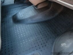 VOLKSWAGEN T5 Transporter Pritsche Doka / Klima / FN: 133