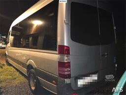 Mercedes-Benz Sprinter 518 w/ 17 seats. Eu-approved.