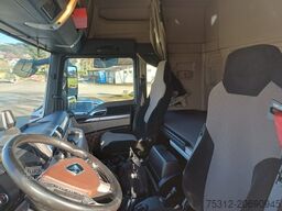 MAN TGX26.460 6x2 Koffer Luft Luft 1 Bett AHK