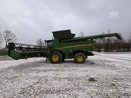 John Deere S785i
