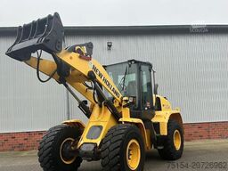 New Holland WA 170