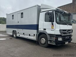 Mercedes Actros 1832