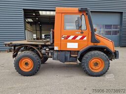 Mercedes Unimog