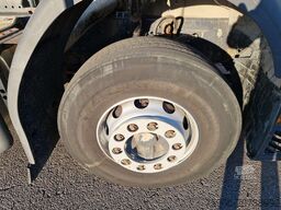 Renault Premium Lander