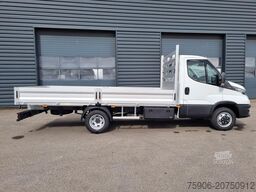 Iveco DAILY 35-180 PLATEAU 4.40m