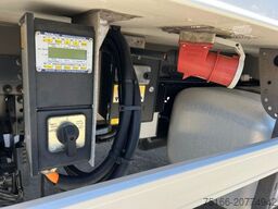 MERCEDES-BENZ ANTOS 1832 L Kühlkoffer 7,85 m LBW 2 T*3 Kammer