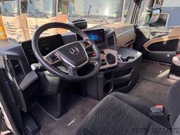 MERCEDES-BENZ Mercedes-Benz 1848 L Actros 5 GigaSpace