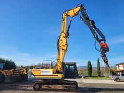 Hyundai HX330L with demolition boom, standard boom & shear