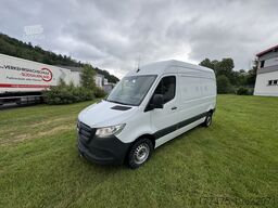 Mercedes-Benz Sprinter III 214 L2H2