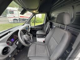 Mercedes-Benz Sprinter III 214 L2H2