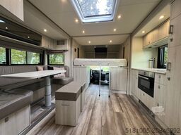 Volvo FH Occasion paardenvrachtwagen Roelofsen specia...