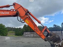 Hitachi ZX250LC-5B Crawler Excavator – Rototilt and 2 Buck