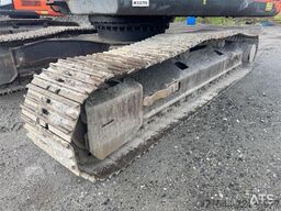 Hitachi ZX250LC-5B Crawler Excavator – Rototilt and 2 Buck