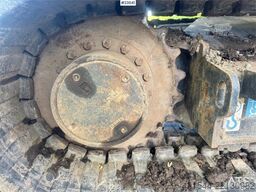 Hitachi ZX85US-6 Excavator with Rototilt and 2 Buckets – 1