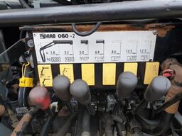 MAN 14.152 F 4x2 BB 14.152 F 4x2 BB mit Kran Hiab 060-2