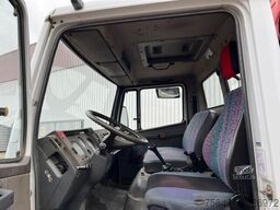 Mercedes-Benz 811 K 4x2 811 K 4x2 mit Kran Fassi F65A.21 (BJ.2009)