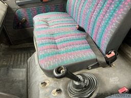 Mercedes-Benz 811 K 4x2 811 K 4x2 mit Kran Fassi F65A.21 (BJ.2009)