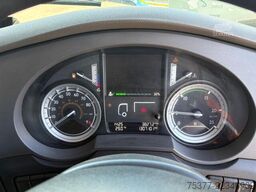 DAF XF 510 RHD 6 x 2  SCC Toplights