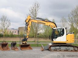 Liebherr R914 COMPACT S | ROTOTILT | 3X BUCKET | DOZERBLADE