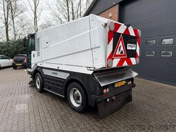 Bucher Citycat 5006 XL 3 extra Borstels NL Machine