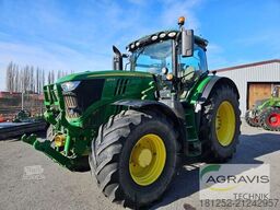 John Deere 6215 R
