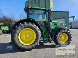 John Deere 6215 R