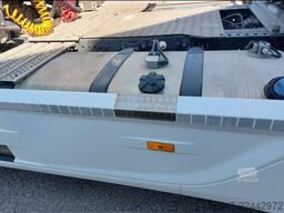 MERCEDES-BENZ Actros 4 18 4x2 - actros 1853 LS flat cab. .2,5 Euro V