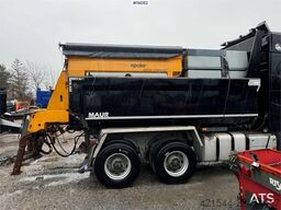 Epoke SH4902 combined sand and sheet spreader