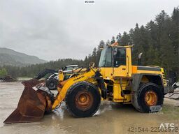 Komatsu WA380 Wheel Loader – Bucket and Joystick Steering