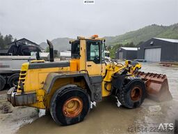 Komatsu WA380 Wheel Loader – Bucket and Joystick Steering