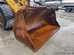 Komatsu WA380 Wheel Loader – Bucket and Joystick Steering
