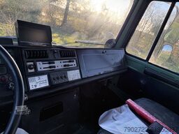 Mercedes-Benz Unimog U 1000 U424