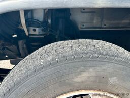 MERCEDES-BENZ 818 D VARIO - Pritsche, Getränkeaufbau, LBW, AHK