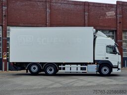 Volvo FM 420 Globetrotter 6x2 - Box with sidedoors - ...