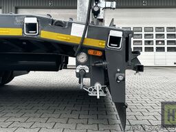 Meusburger 3-Achs-Tele-Semi mit 1 Paar Radmulden