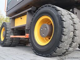 Volvo EWR 150 E | ROTOTILT | BUCKET | TRAILER HYDR