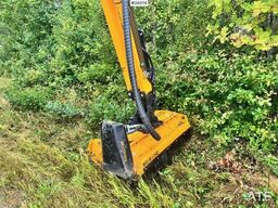 Kronos Extendo 730 Pro with Muthing 140 flail mower