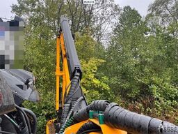 Kronos Extendo 730 Pro with Muthing 140 flail mower