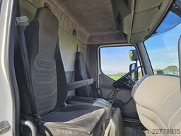 DAF LF 45.180 Bakwagen Laadklep