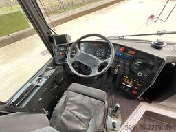 Setra S328
