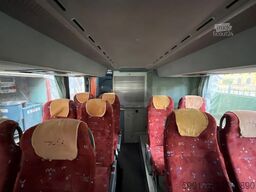 Setra S328