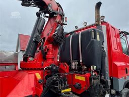 DAF CF85 8x4 crane truck with 66 t/m Fassi crane crane