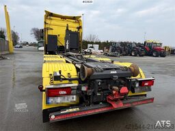 Scania R580 8X4X4 4-axle hook truck, V8 engine, full air