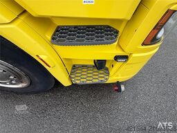 Scania R580 8X4X4 4-axle hook truck, V8 engine, full air