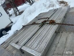 Broshuis E2190/27 3 axle semi-trailer w/ drive bridges