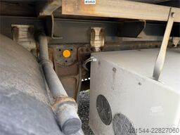 Iveco 190S35 Box truck – repair project with tail lift