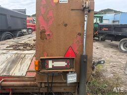  U LTU 3 Tri-axle machinery trailer with hydraulic