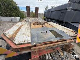  U LTU 3 Tri-axle machinery trailer with hydraulic