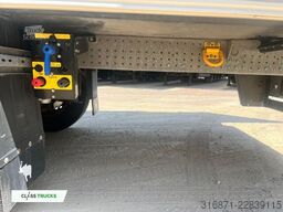SCHMITZ CARGOBULL Double Deck FP 60 Carrier Vector 1550 Lifting Axle