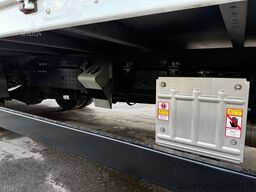 MITSUBISHI FusoCanter 7C18/Automatik/Pritsche+Plane+LBW/E6e